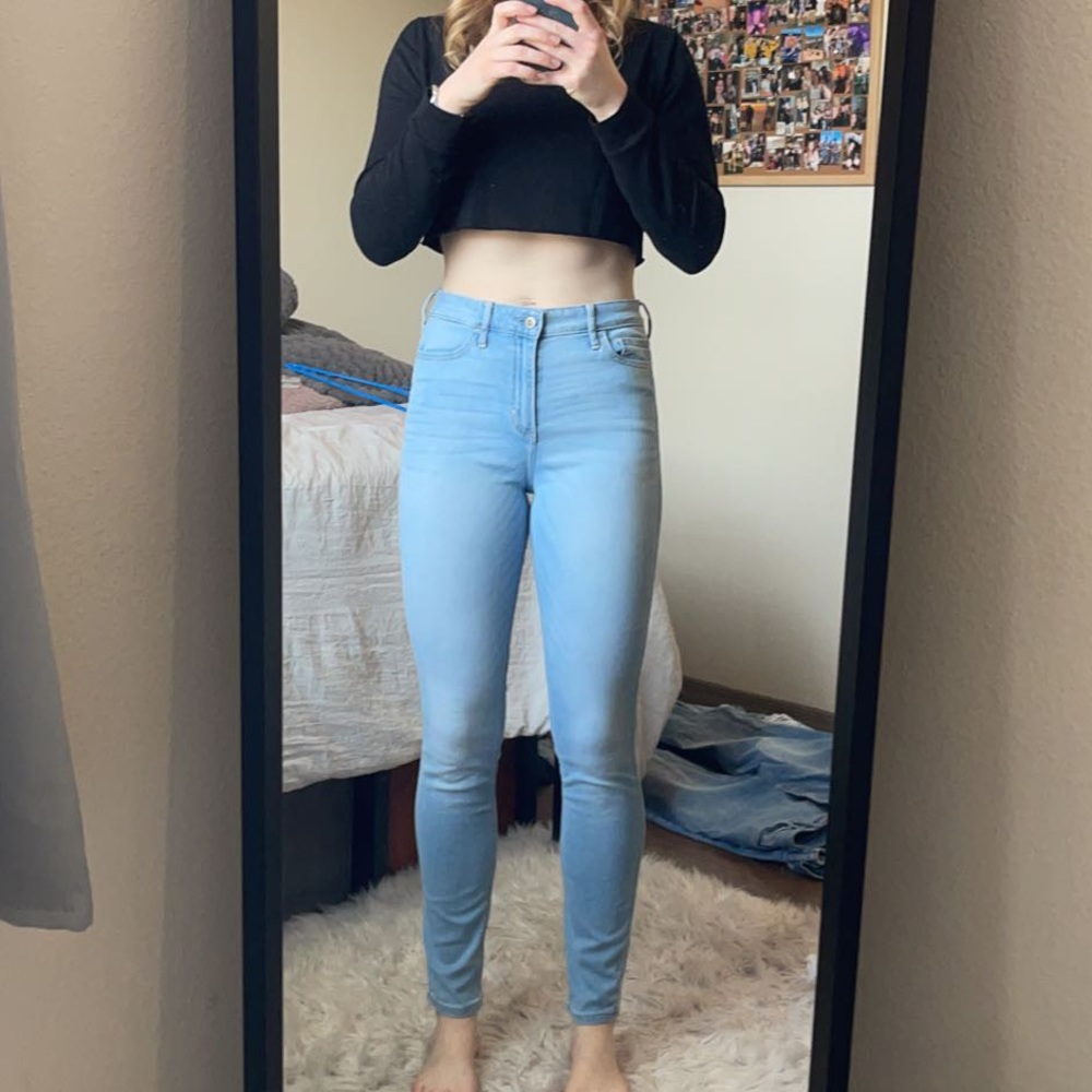 Hollister jeans